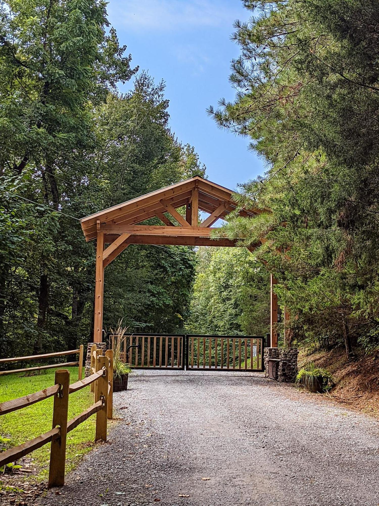 Creek Crest Cabin Ocoee Riverside Cabin Villa Exterior photo